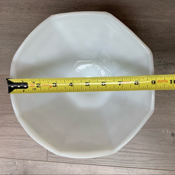 Vintage milk glass bowl - Picture 6 of 6